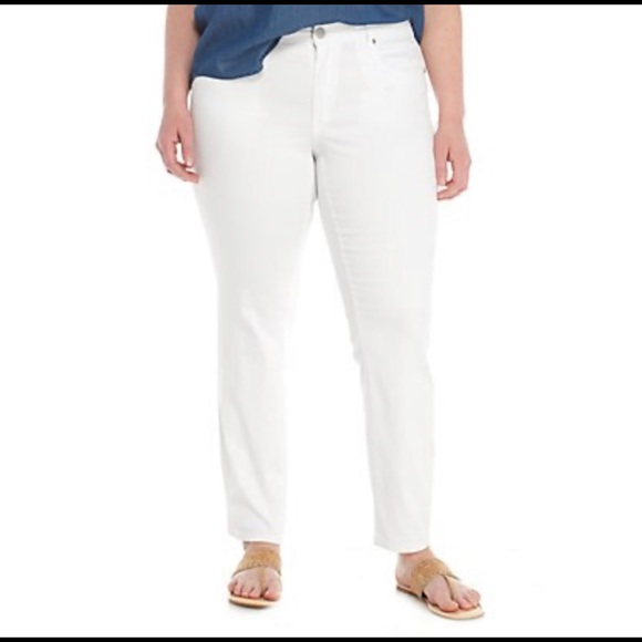 crown and ivy white jeans
